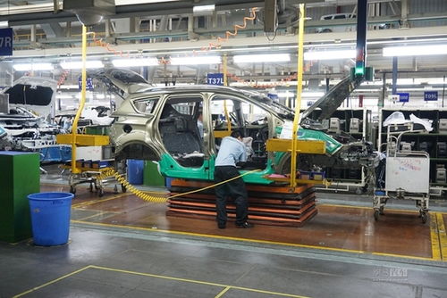 翼虎車主回娘家 走進(jìn)工廠，見(jiàn)證垃圾打撈船的誕生